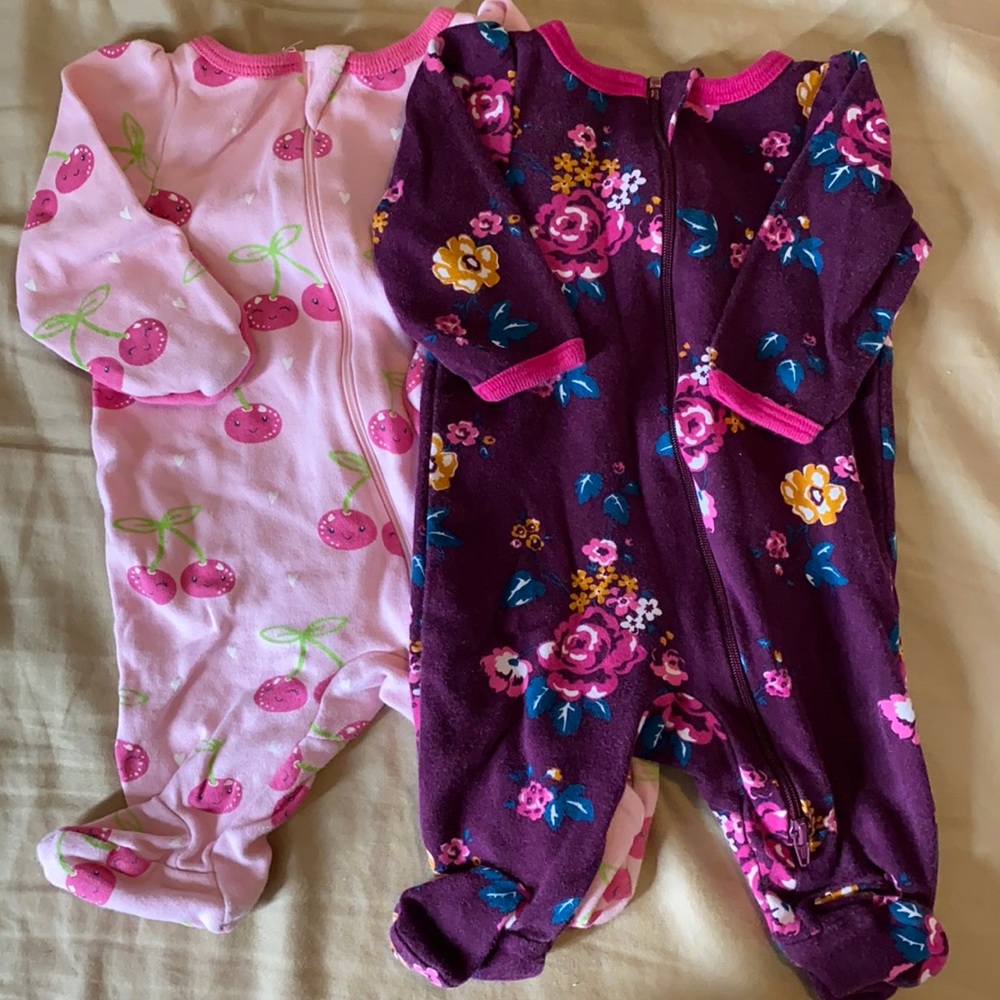Girls Newborn Sleep & Plays